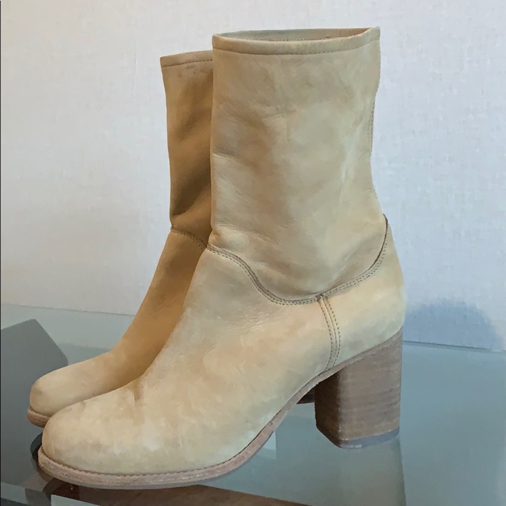 3 inch Heel Frye Boots Tan Leather - Worn 4 Times